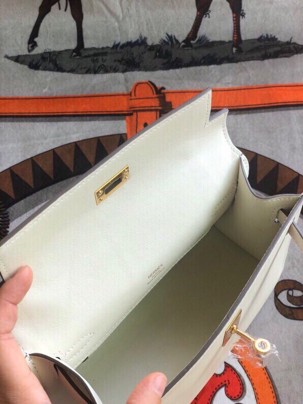 에르메스 미니 켈리백22 나타 화이트 금장 스위프트